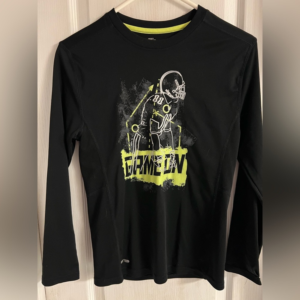 “Game On” Long Sleeve Boys Top in Size X-Large.